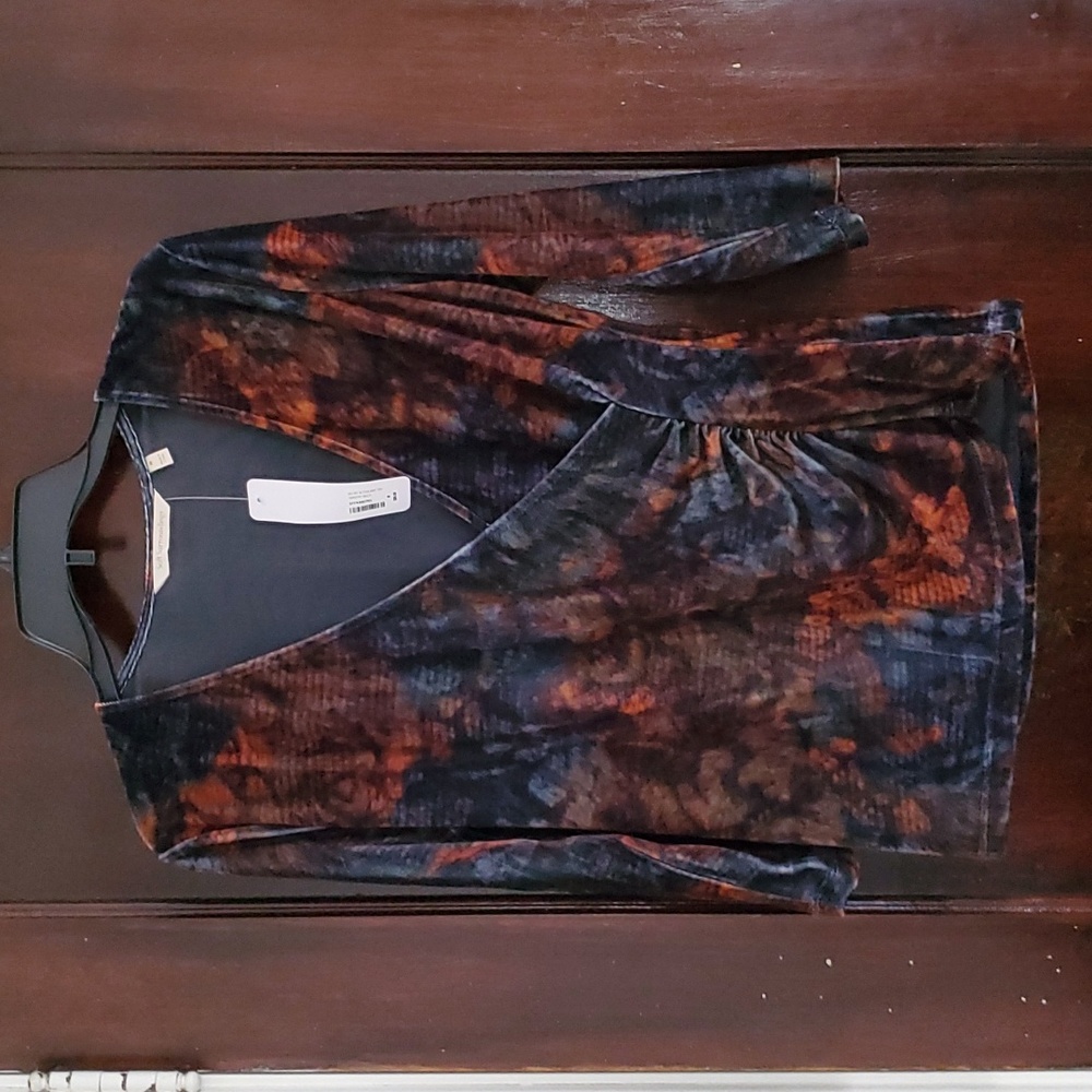 Soft Surroundings velour women's top, Size Medium.Beautiful colors NEW WITH TAGS